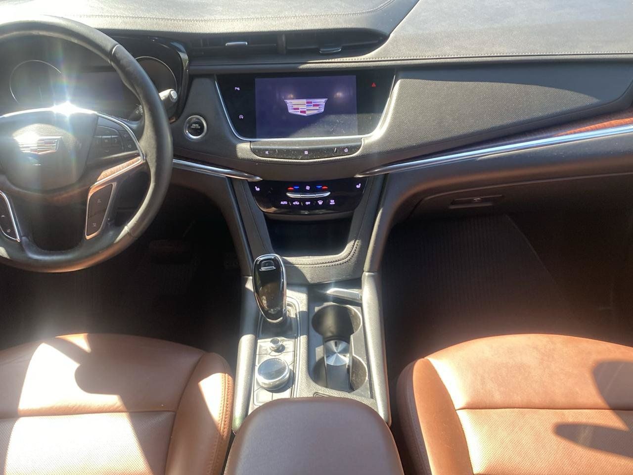 Used 2020 Cadillac XT5 Premium Luxury FWD image 25