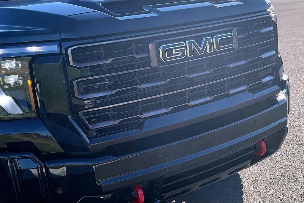 Used 2025 GMC Sierra 2500 AT4X AWD/4WD image 29