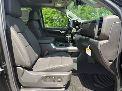 New 2026 Chevrolet Silverado 2500 LTZ w/ LTZ Convenience Package AWD/4WD image 24