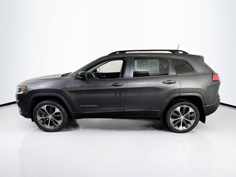Used 2022 Jeep Cherokee Limited w/ Elite Package image 8