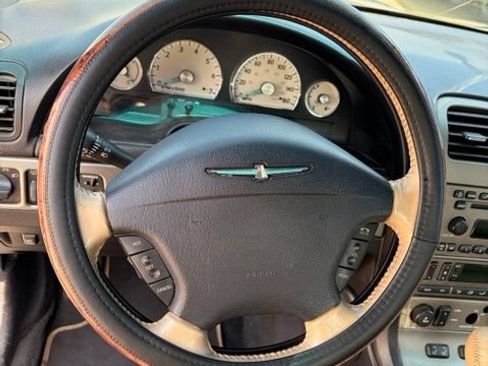 Used 2005 Ford Thunderbird RWD image 10
