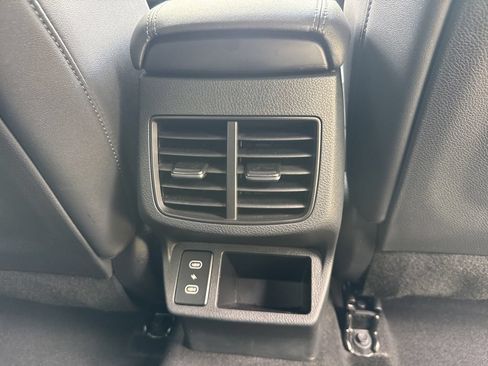 Certified 2025 Kia Seltos X-Line AWD/4WD image 15