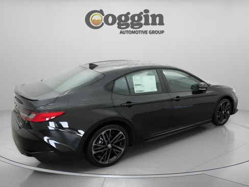 New 2026 Toyota Camry XSE FWD image 17