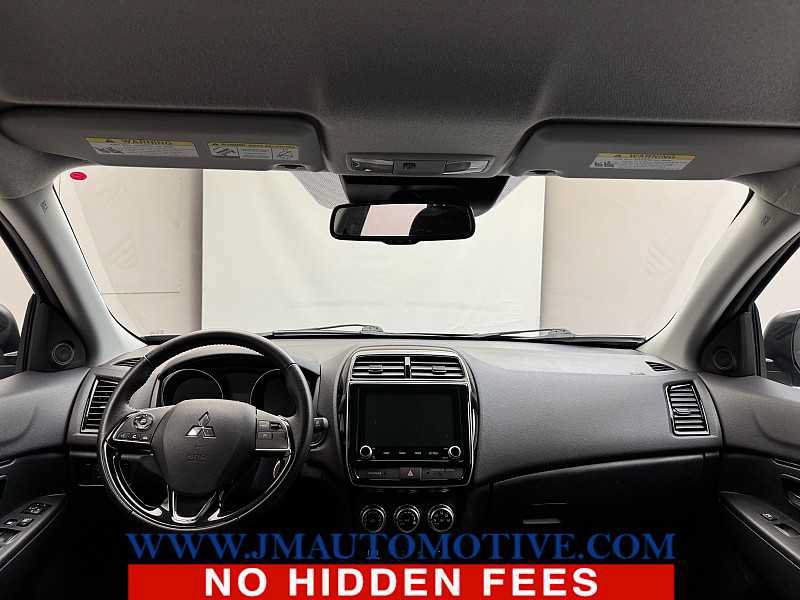 Used 2025 Mitsubishi Outlander Sport LE AWD/4WD image 11