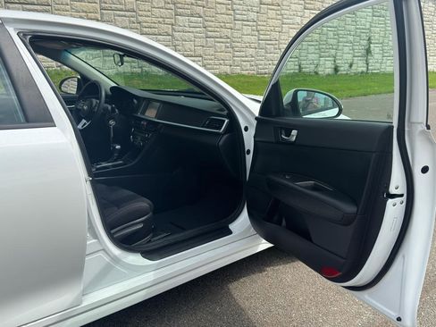 Used 2019 Kia Optima LX FWD image 26