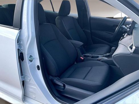 Used 2023 Toyota Corolla LE image 27