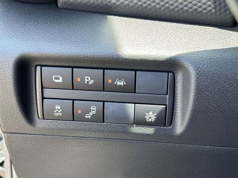 New 2025 Nissan Kicks Play S image 36