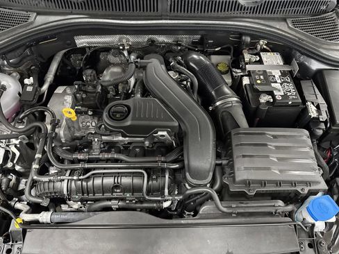 Used 2025 Volkswagen Jetta SE w/ Sunroof Package image 35