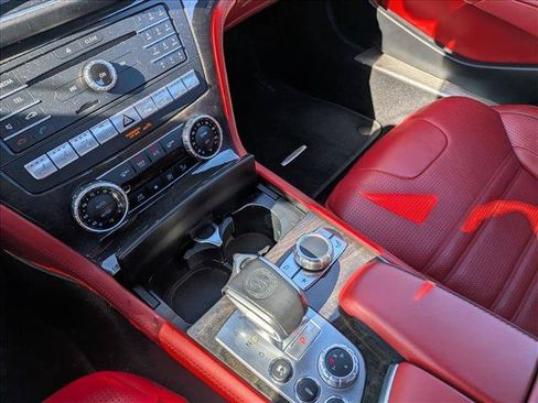 Used 2018 Mercedes-Benz SL 63 AMG image 11
