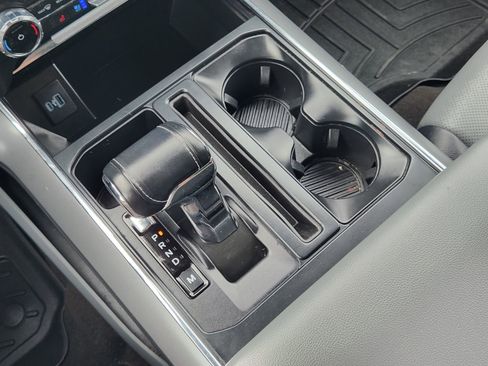 Used 2022 Ford F150 Lariat w/ Equipment Group 501A Mid image 21