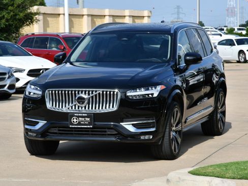 Used 2025 Volvo XC90 B6 Ultra w/ Lounge Package AWD/4WD image 2
