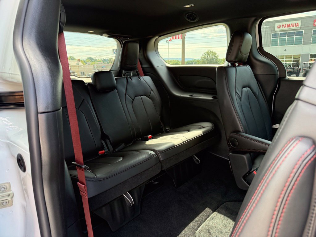 New 2027 Chrysler Pacifica Select FWD image 20