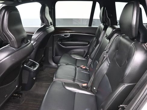 Used 2019 Volvo XC90 T5 Momentum image 26