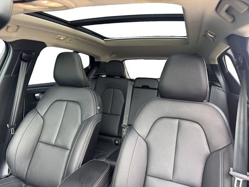Certified 2026 Volvo XC40 B5 Plus AWD/4WD image 23
