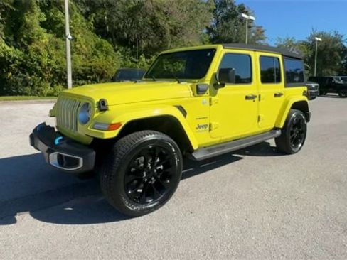 Used 2022 Jeep Wrangler Unlimited Sahara w/ Safety Group image 12