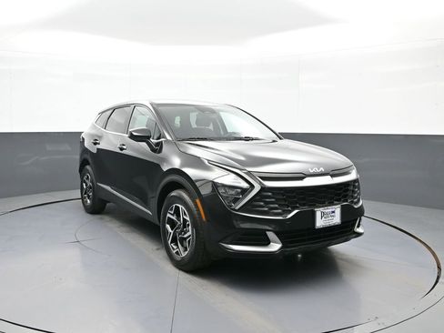 Used 2023 Kia Sportage LX AWD/4WD image 3