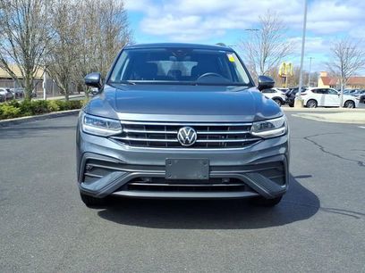 Used 2023 Volkswagen Tiguan SE w/ Panoramic Sunroof Package