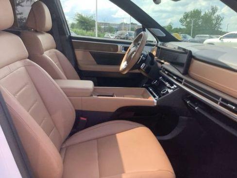 Certified 2025 Hyundai Santa Fe Limited AWD/4WD image 33