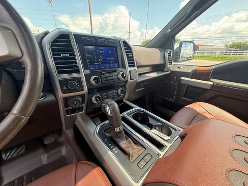Used 2020 Ford F150 King Ranch w/ Equipment Group 601A Luxury AWD/4WD image 15