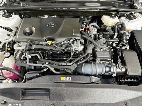 Used 2025 Toyota Camry SE FWD image 37