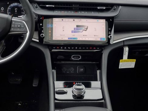 New 2026 Jeep Grand Cherokee Laredo image 17