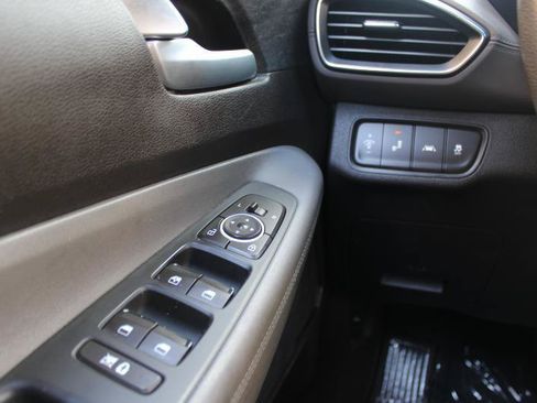 Used 2019 Hyundai Santa Fe SE FWD image 19