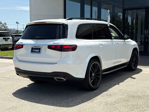 Used 2025 Mercedes-Benz GLS 580 4MATIC image 14