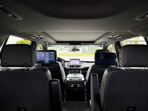 Used 2021 GMC Yukon SLT w/ SLT Premium Package image 38