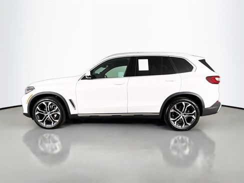 Certified 2023 BMW X5 sDrive40i w/ Parking Assistance Package image 4