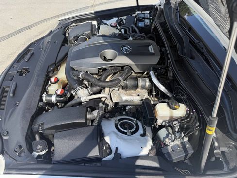 Used 2016 Lexus IS 200t RWD image 29