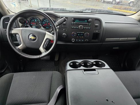 Used 2011 Chevrolet Silverado 2500 LT w/ Interior Plus Package image 18
