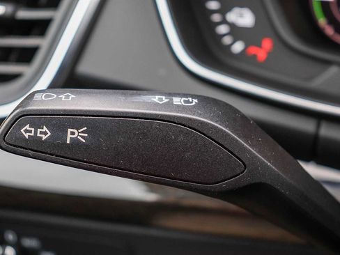 Used 2020 Audi Q5 e Premium Plus w/ Premium Plus Package image 33