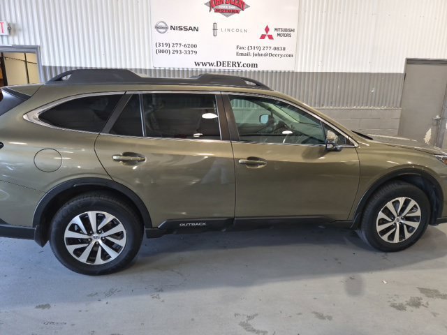 Used 2022 Subaru Outback Premium AWD/4WD image 2