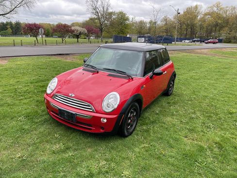 Used 2005 MINI Cooper Hardtop FWD image 3