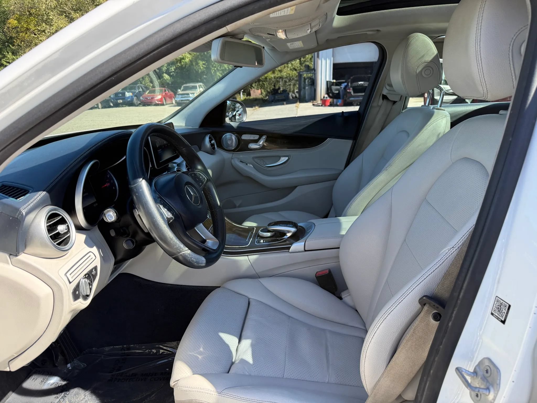 Used 2016 Mercedes-Benz C 300 4MATIC Sedan image 2