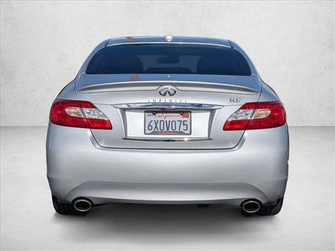 Used 2012 INFINITI M37 w/ Premium Pkg image 7
