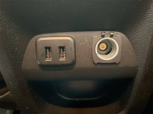 Used 2017 Chevrolet Colorado LT w/ LT Convenience Package image 24