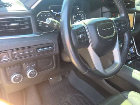 Used 2021 GMC Yukon Denali RWD image 19