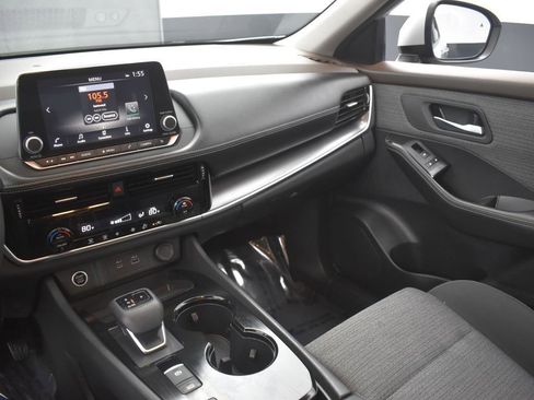 Used 2022 Nissan Rogue SV image 33