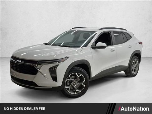 Certified 2024 Chevrolet Trax LT w/ Driver Confidence Package FWD image 1
