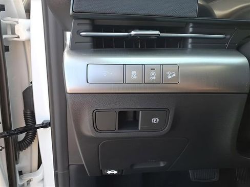 New 2026 Hyundai Kona SE AWD/4WD image 14