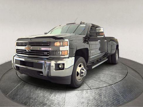 Used 2015 Chevrolet Silverado 3500 LTZ w/ Duramax Plus Package AWD/4WD image 3
