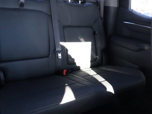 New 2026 GMC Sierra 1500 SLT image 12