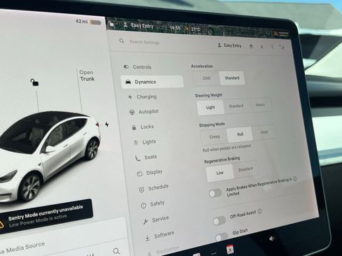 Used 2020 Tesla Model Y Long Range image 50