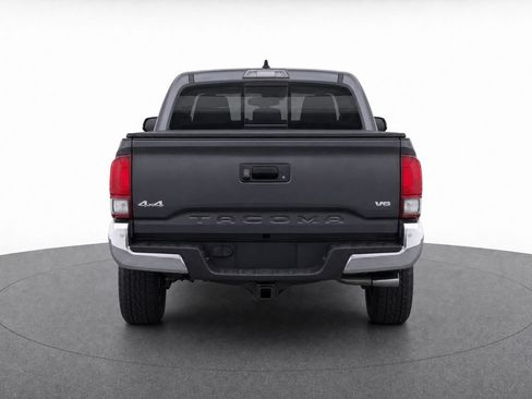 Used 2017 Toyota Tacoma SR5 w/ Tow Package AWD/4WD image 10