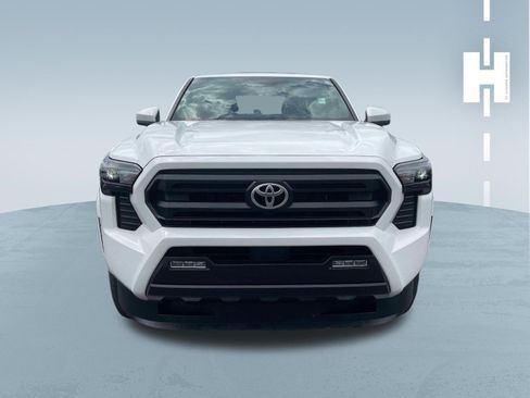 Used 2024 Toyota Tacoma SR5 AWD/4WD image 2