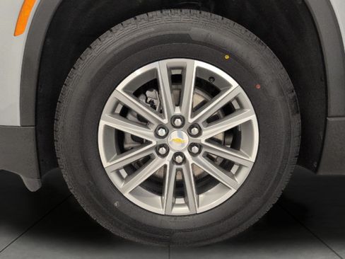 Used 2023 Chevrolet Traverse LT w/ LPO, Floor Liner Package AWD/4WD image 3