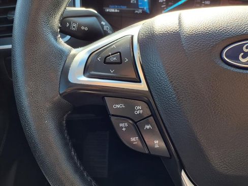 Used 2019 Ford Edge SEL w/ Equipment Group 201A image 17