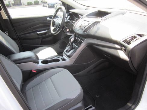 Used 2014 Ford Escape SE image 14