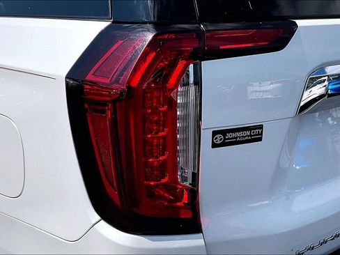 Used 2022 GMC Yukon XL SLT w/ SLT Premium Package AWD/4WD image 31